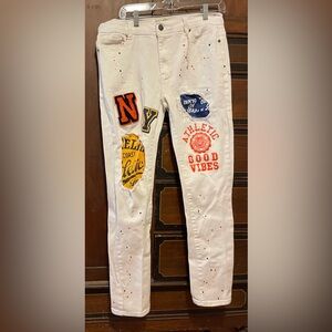 Public Supply Stylish White Straight Leg Graffiti Jeans with Patches